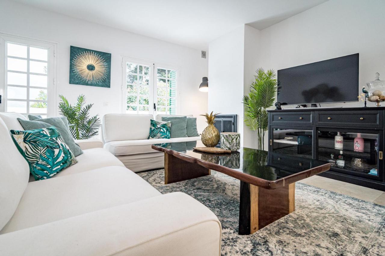 Vakantiehuis Charming And Modern 3-bedroom Duplex In Aloha Pueblo With Mountain Views Marbella