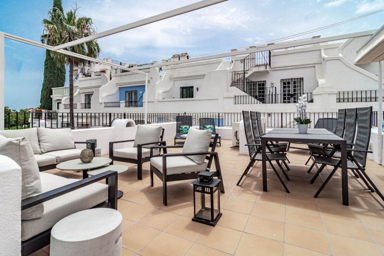 Charming And Modern 3-bedroom Duplex In Aloha Pueblo With Mountain Views Vakantiehuis